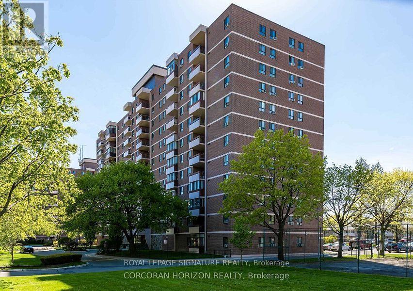 Photo principale - 1625-1625 Bloor St
