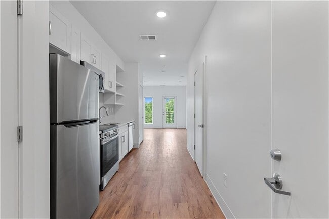 Building Photo - 456 Flat Shoals Ave SE