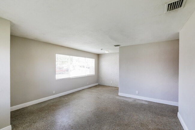 Foto del edificio - 2218 Farragut St