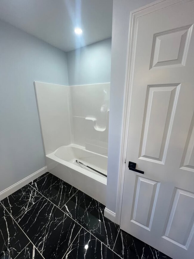 Photo - 489 Spring St Apartment