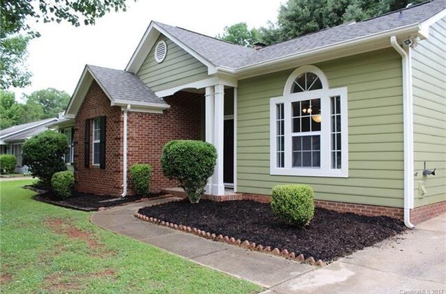 Foto del edificio - 5925 Old Meadow Rd