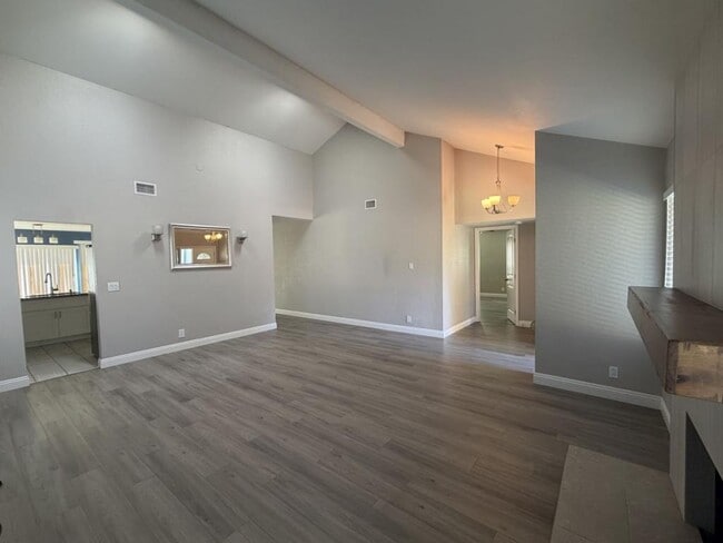 Building Photo - 11169 Avenida Del Gato