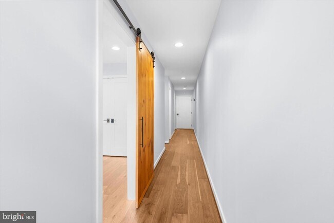 Foto del edificio - 2317 E Fairmount Ave