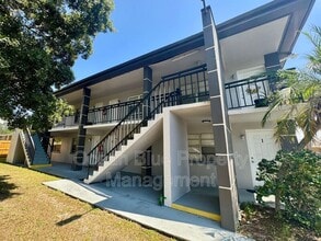 Building Photo - 311 S Arcturas Ave