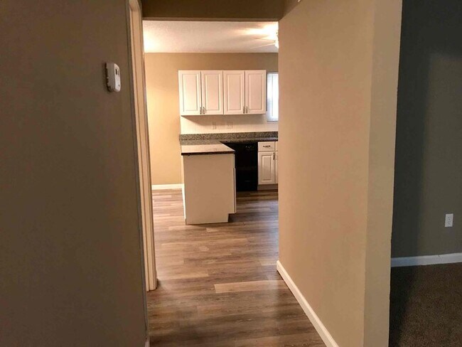Foto del edificio - 2050 Riverwood Trails Dr