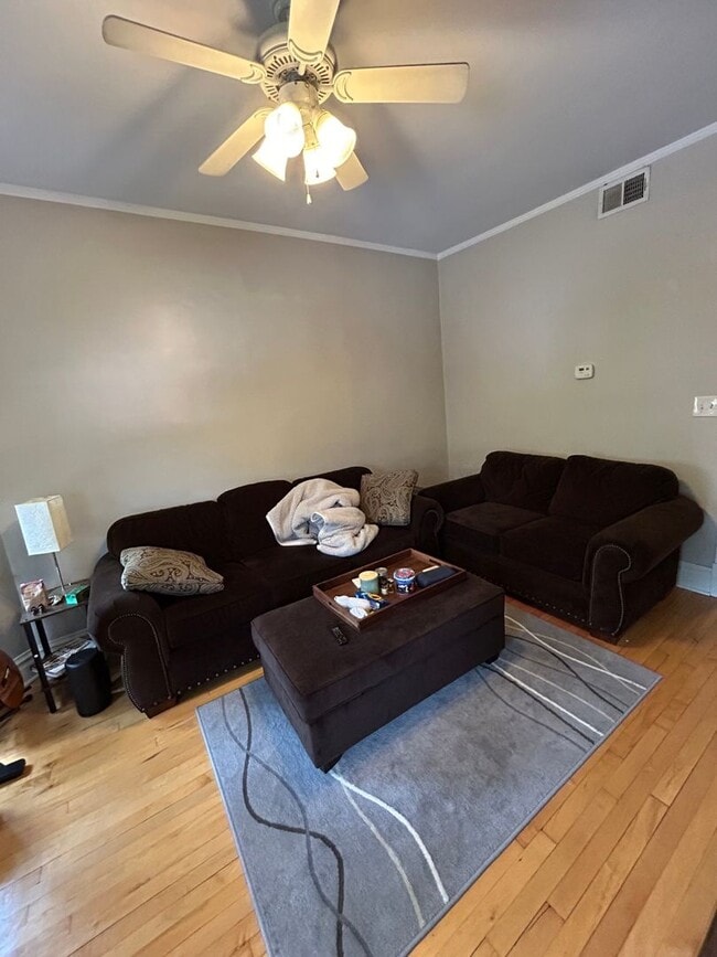 Photo - 1410 W Ohio St Apartment