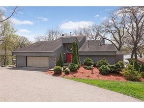 Building Photo - 6301 Bayridge Rd