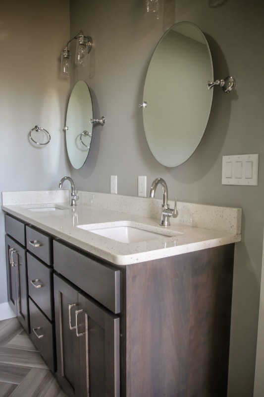 Foto del edificio - 218 E 7th St