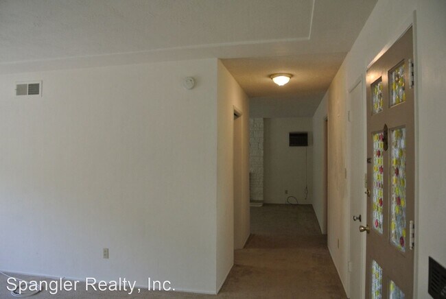 Building Photo - 3 br, 2 bath House - 218 East J Street