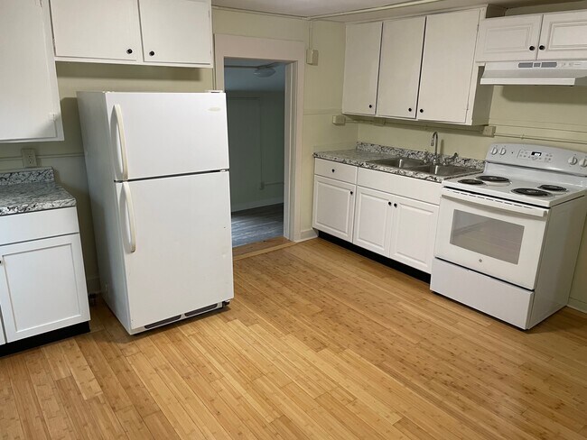 Foto del edificio - 22 Latham Ct