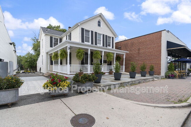 Photo - 1506 B Mt Vernon Ave House