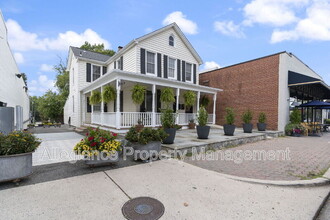 Building Photo - 1506 B Mt Vernon Ave