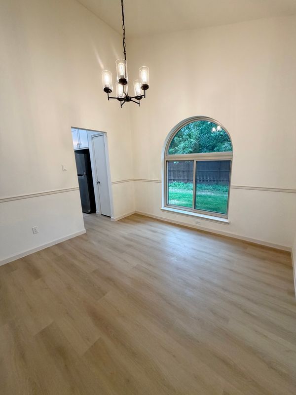 Foto del edificio - 3308 Meadowview Dr