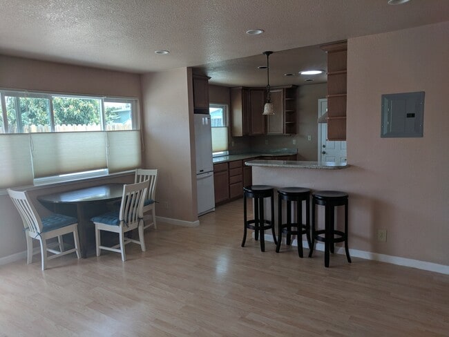 Building Photo - Nice Updated Home for Rent