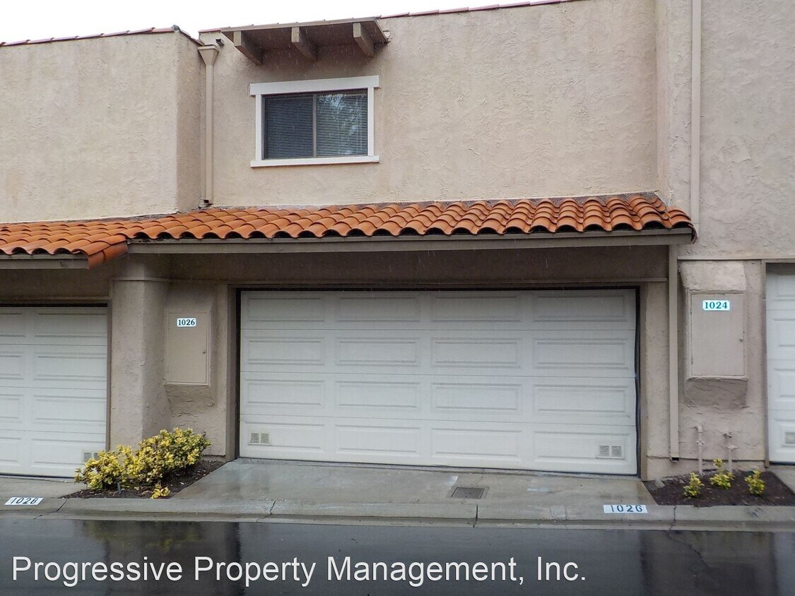 Building Photo - 3 br, 2.5 bath House - 1026 Westward Way