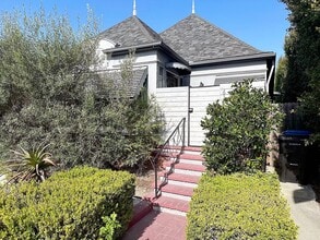 Building Photo - 6143 W Olympic Blvd