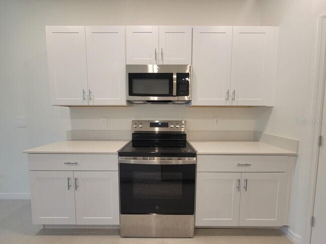 Building Photo - 3328 Lapis Lk Dr