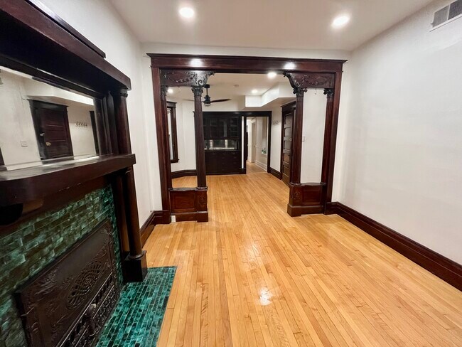 Foto del edificio - 914 N Winchester Ave