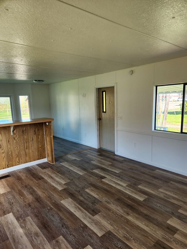Building Photo - Manufactured Home in Pe Ell