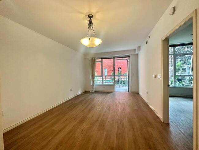 Building Photo - Little Italy 1BD/1BA Condo w/ Pool, Jacuzzi, BBQ, Balcony, Rooftop Terrace, In-unit Laundry, Subt...