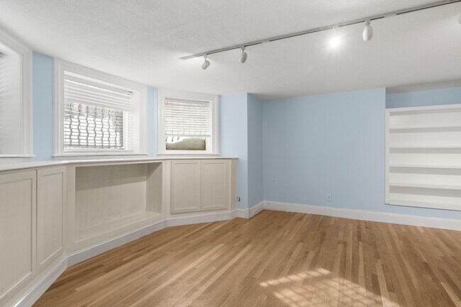 Foto del edificio - 242 Beacon St