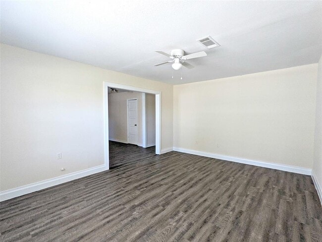 Building Photo - 7200 Leonard St