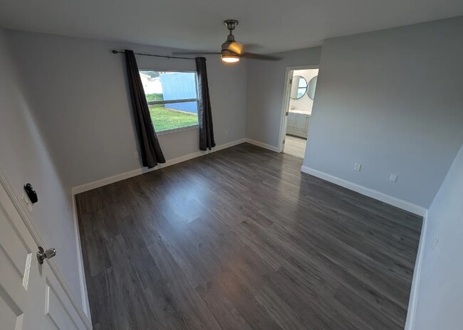 Living Room - 608 Tangerine St