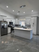 Building Photo - 4522 NW 36th Ct