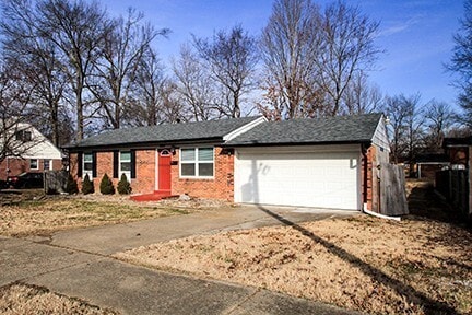 Building Photo - Completely Renovated 3 Bedroom 2 Bathroom ...