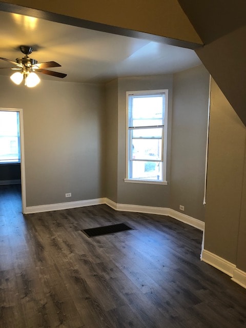 Building Photo - 1415 E 75th St