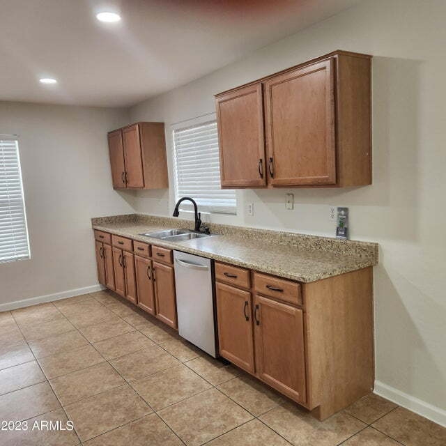 Building Photo - Riata West Home