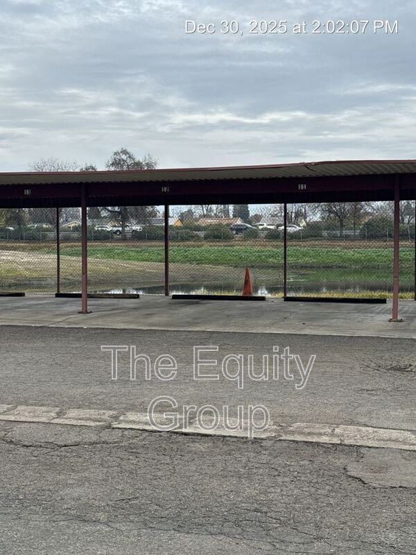 Building Photo - 352 S Blackstone St