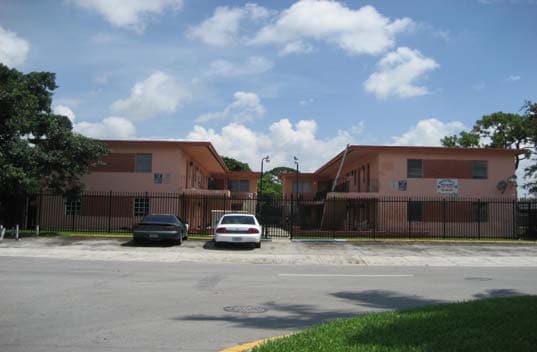 Opa ¡Villas - Sharazad Apts