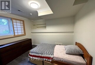 Building Photo - 18 Greenland Rd