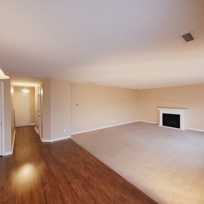 Building Photo - 16262 Milhousen Trail