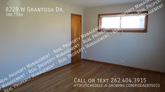 Building Photo - Single Family Home with full basement and ...