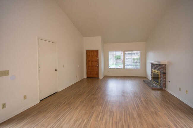 Foto del edificio - Light Bright 2BR/2BA Home in Oceanside!!!