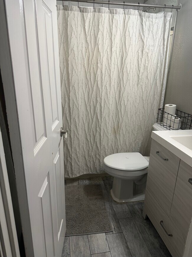 Bathroom - 2180 Oak Pl