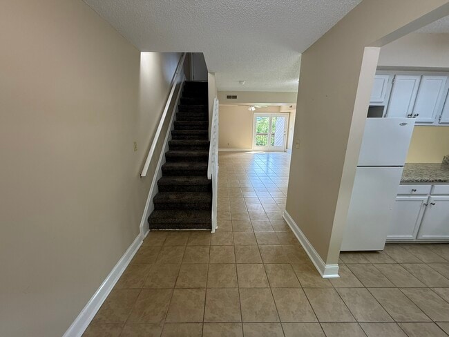 Building Photo - Laurelwood Apartments