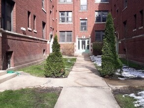 Building Photo - 2641 N Spaulding Ave