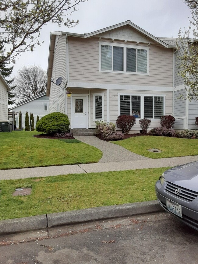 Building Photo - 2730 10th Ct SE