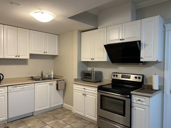Photo principale - 1752-156A 156a St