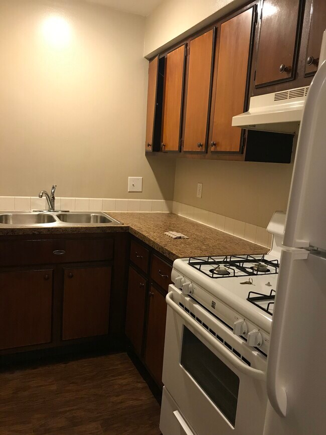 Foto del edificio - 3841 Wilkes Ave