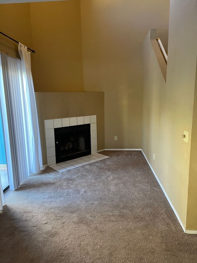 Building Photo - 4360 Woodpine Dr