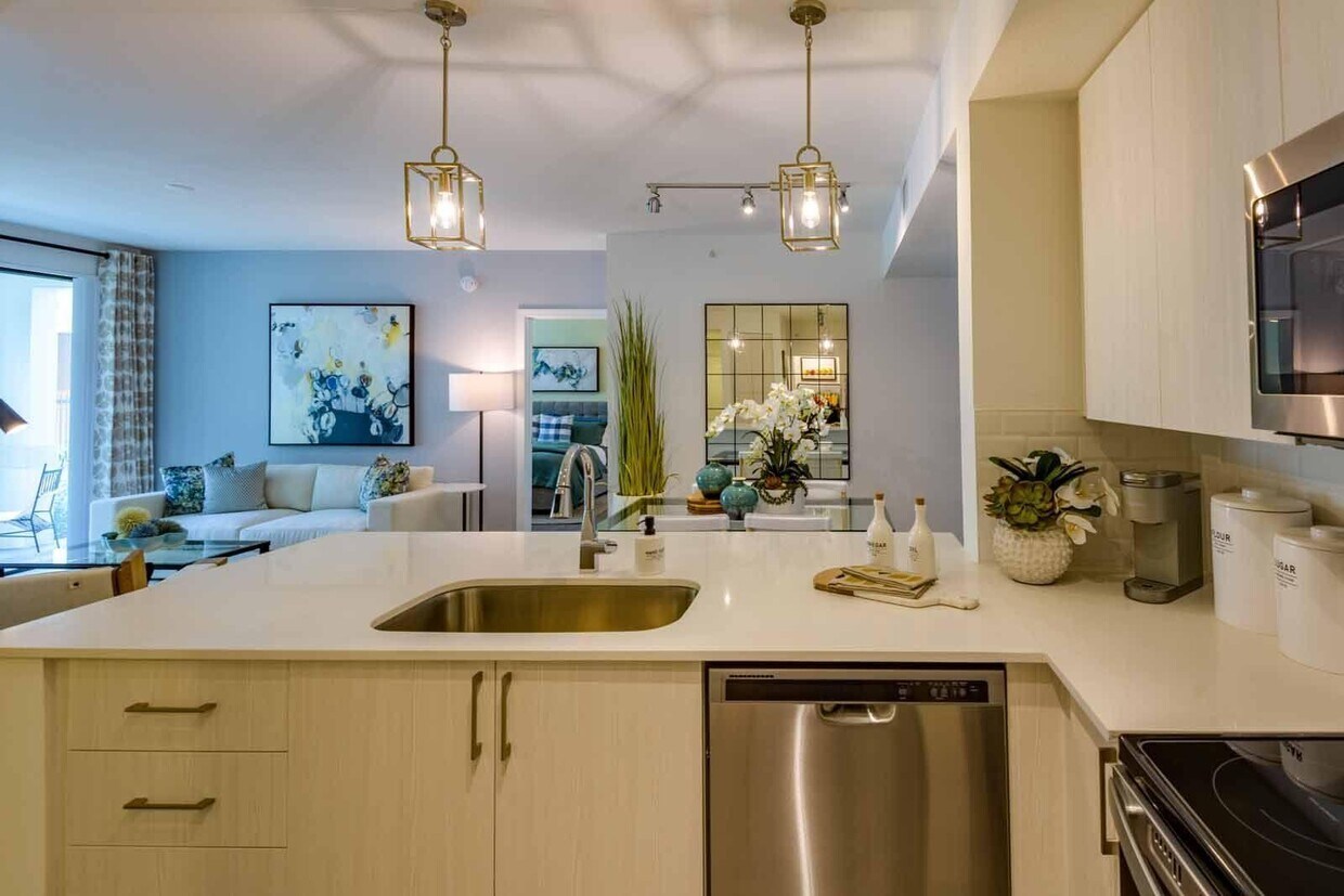 Foto principal - 4312 Hooks Rd