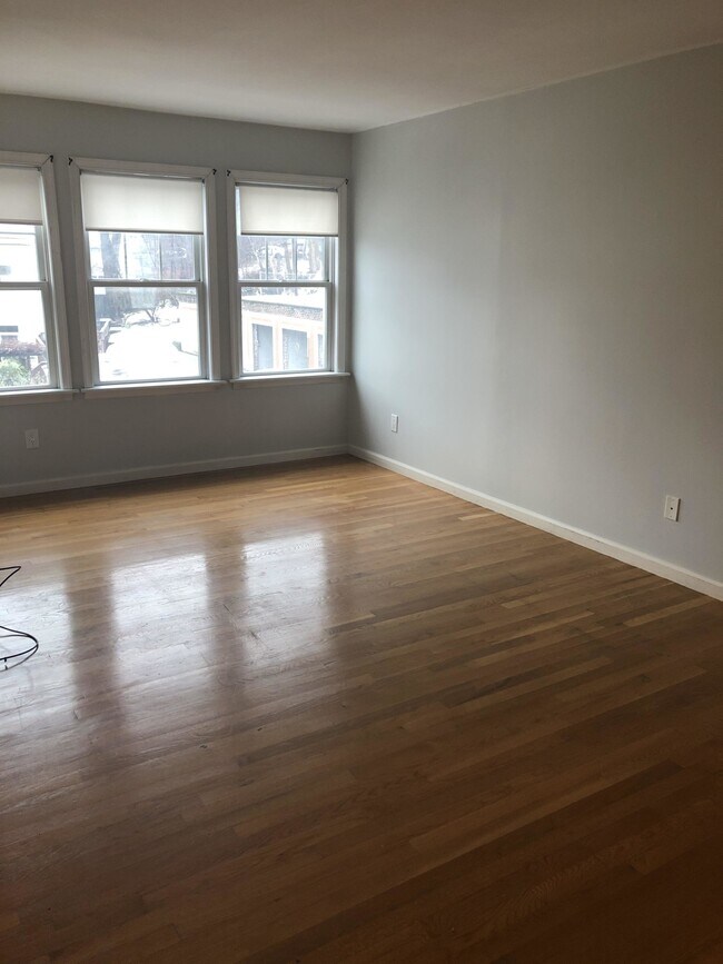 Foto del edificio - 60 Hillside St