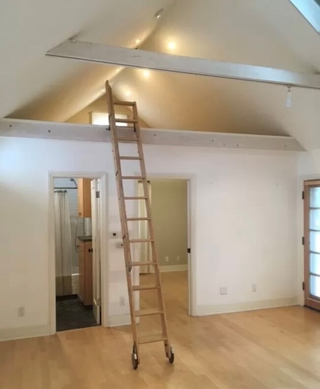 Building Photo - 9028 Rangely Ave