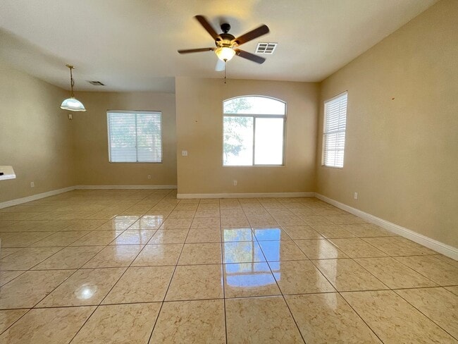 Building Photo - 7908 Hornbeam Ct