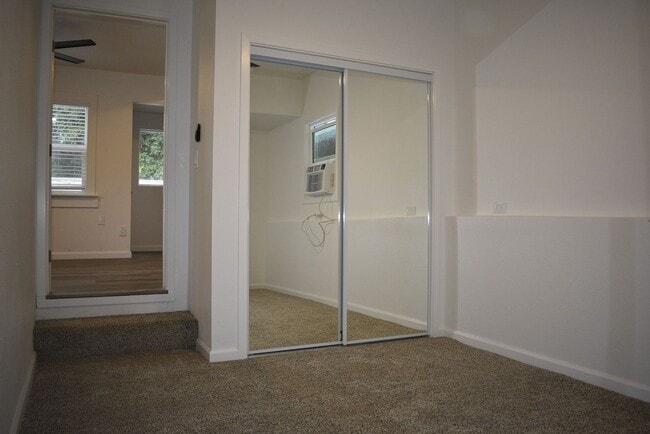 Building Photo - 159 Donner Ave