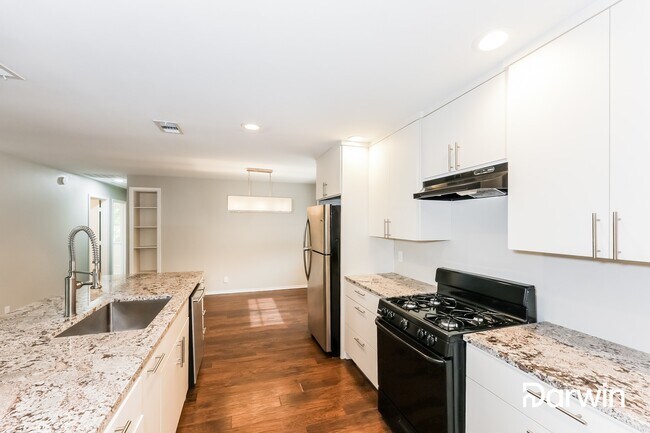 Building Photo - 1001 Aransas Drive, Euless, TX 76039